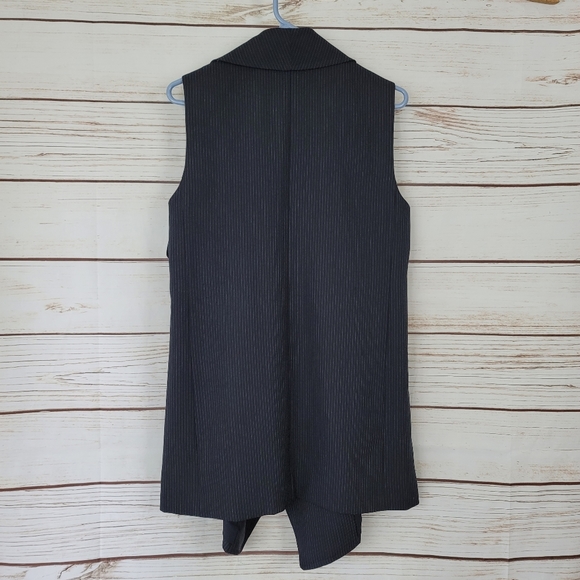 Tahari | Sleeveless Flowy Pinstripe Cardigan - Picture 6 of 6